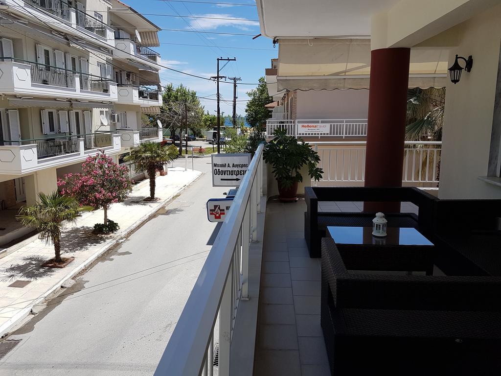 Bourlis Apartments Asproválta Luaran gambar
